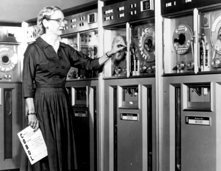 Grace Hopper e o computador Harvard Mark II